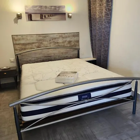 Rez De Jardin Dans Vue 아파트 카발레르쉬르메르